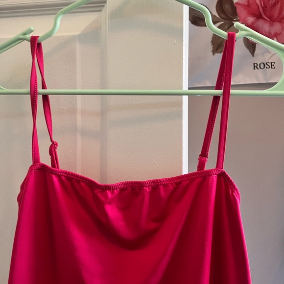 Pink tight dress - Picture 4 of 5